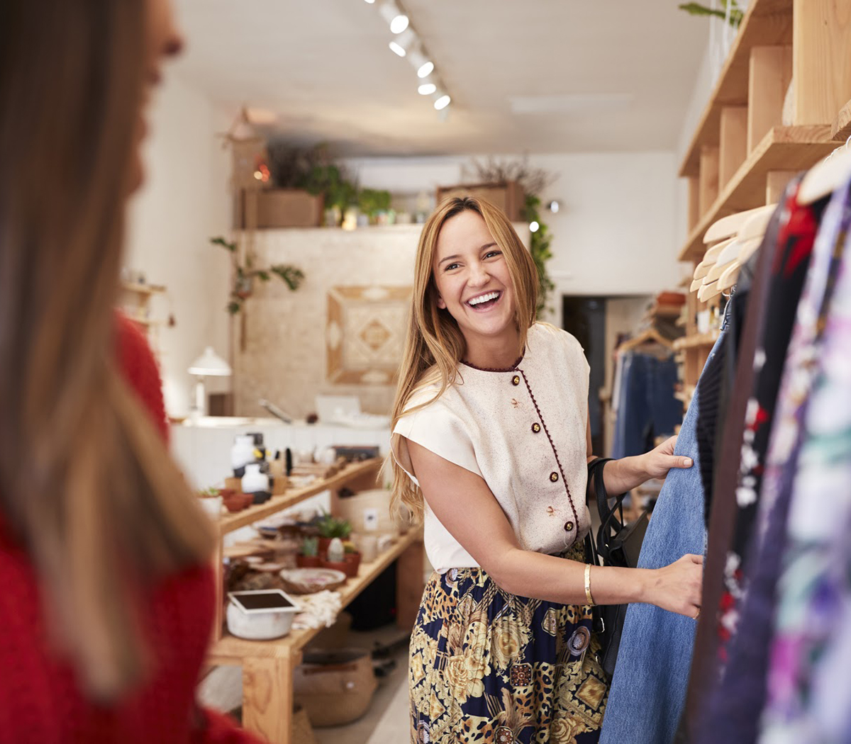 4 proven ways to build and maintain happy customers
