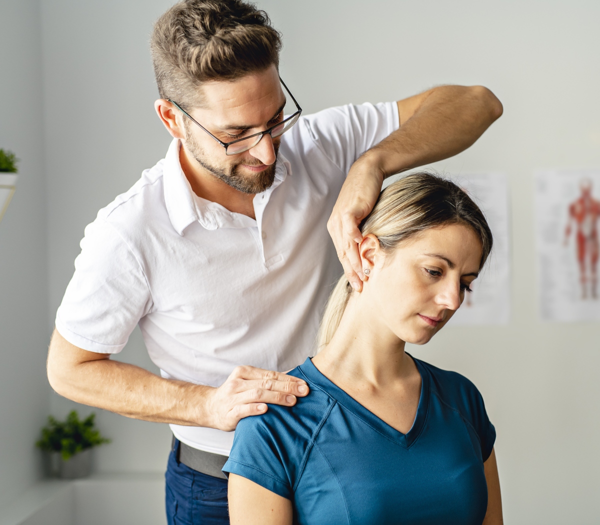 8 chiro marketing tactics to become patients' top choice.