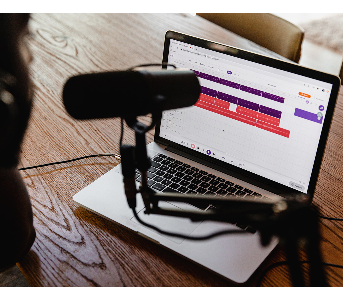 Creating/maintaining a successful podcast for your marketing needs can be difficult when you don't know where to start. We've made it easier with 36 vital podcast listener statistics to get your audience listening.